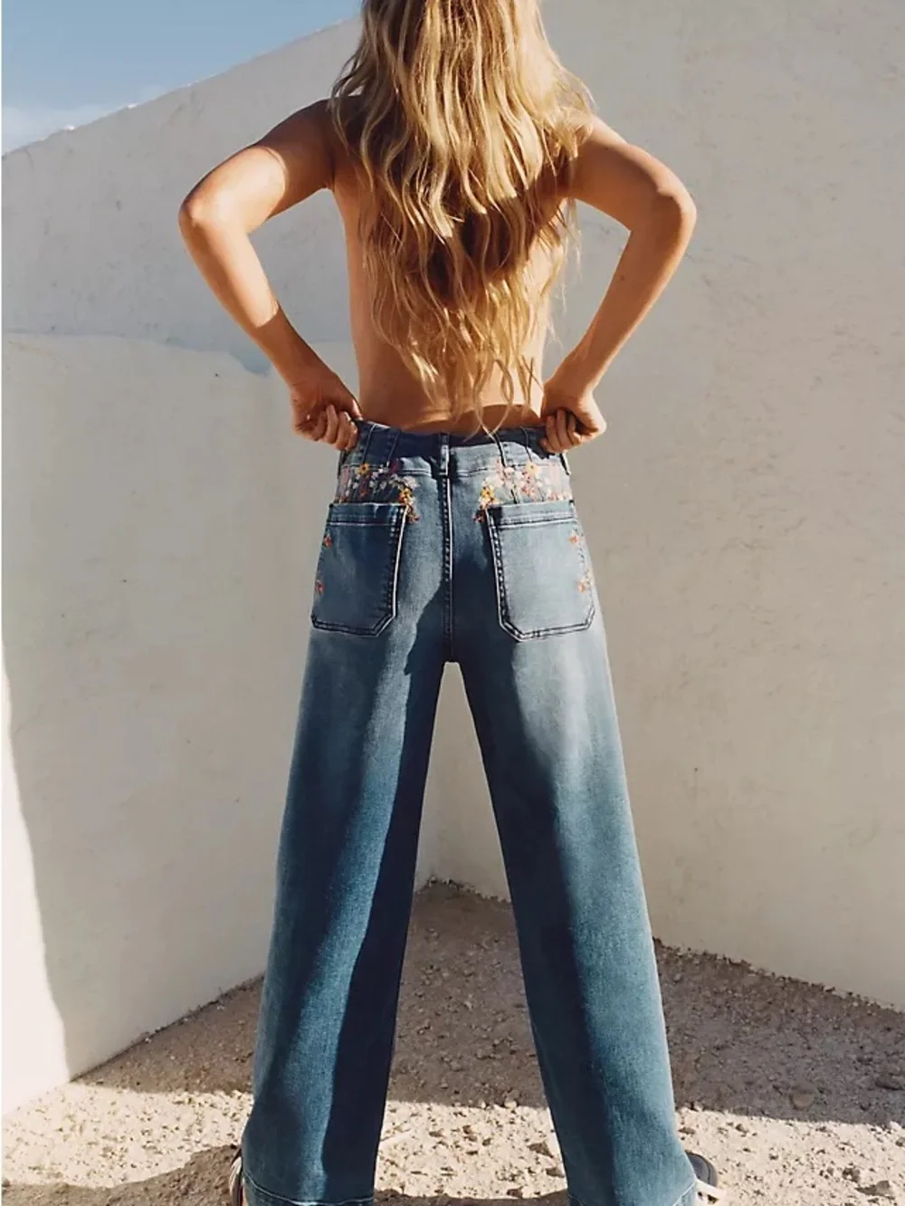 🌸DARLING Maeve Light Blue Denim Jeans with Multicolor Floral Embroidery